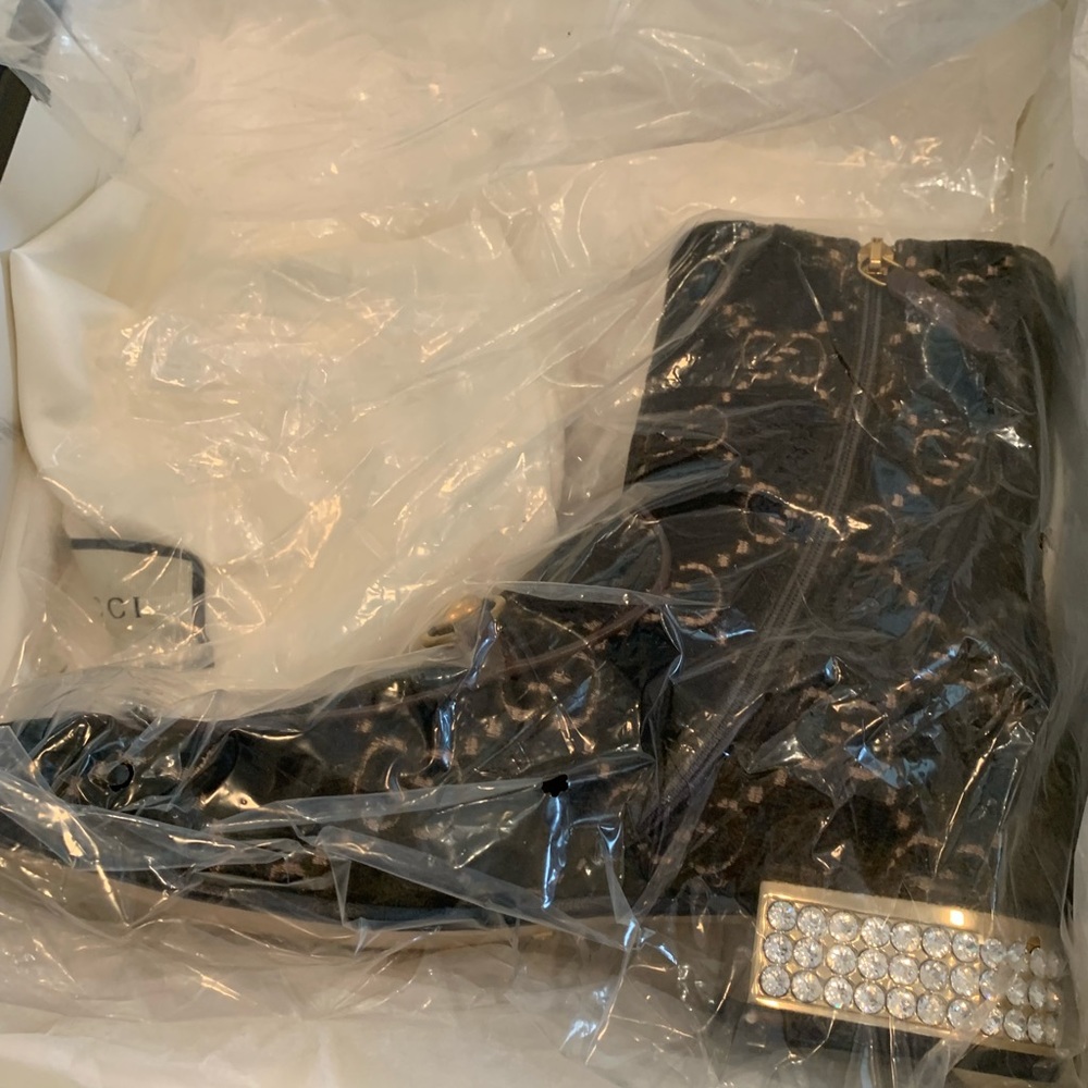 Authentic Gucci Boots - Picture 8 of 12